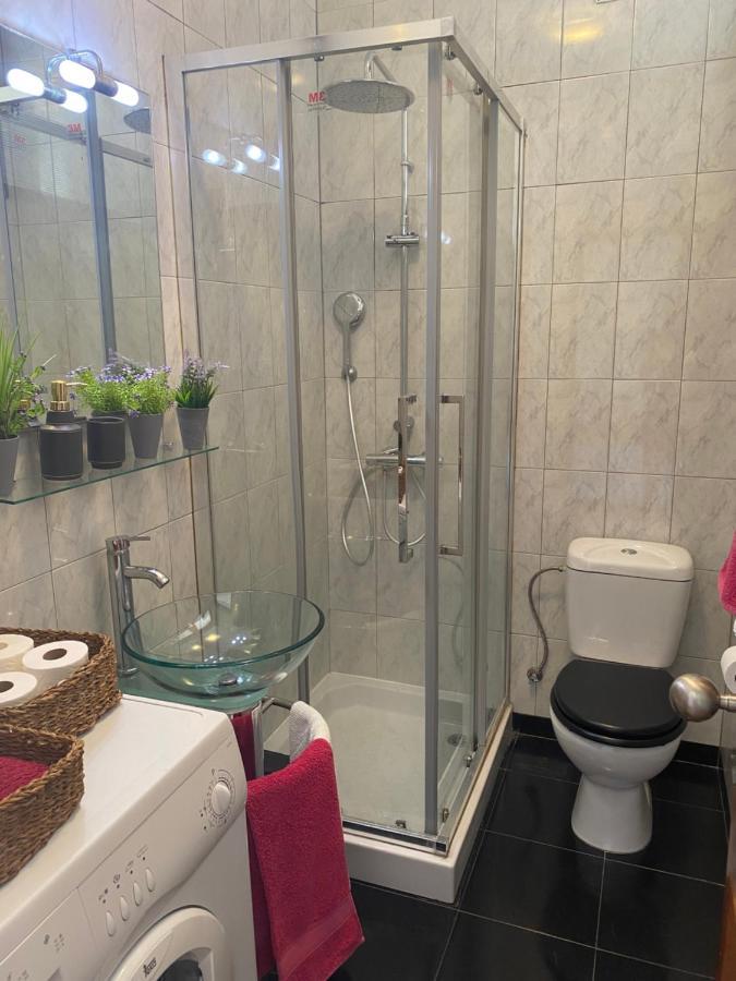 Apartamento Com Patio Na Rua Principal Da Cidade ปอร์โต ภายนอก รูปภาพ